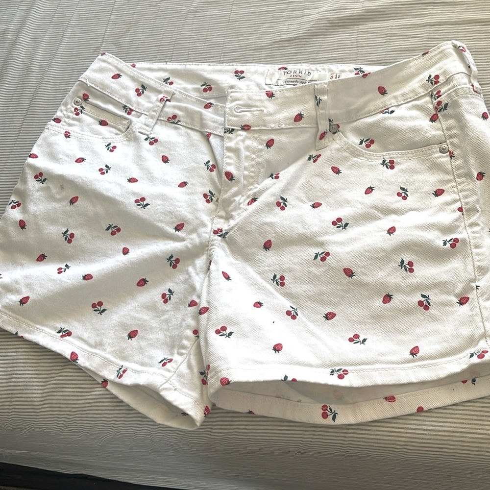 Torrid strawberry shorts
